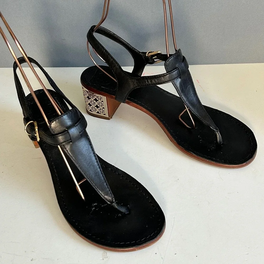 Tory Burch Sandals Size 8.5 Audra Black Leather T-Strap Thong Gold Logo Heel